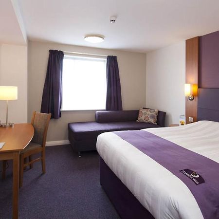 Premier Inn Bournemouth East Bagian luar foto