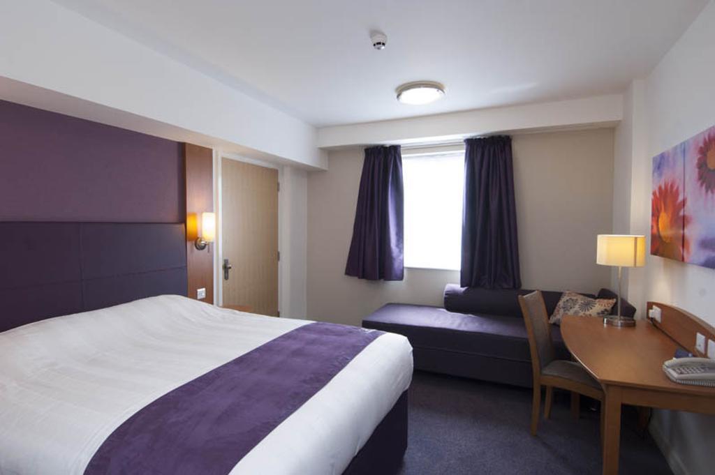 Premier Inn Bournemouth East Ruang foto