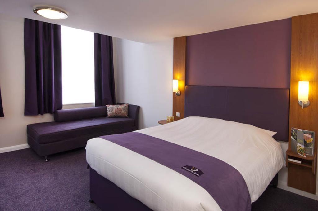 Premier Inn Bournemouth East Bagian luar foto