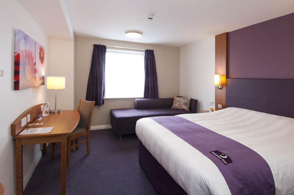 Premier Inn Bournemouth East Bagian luar foto